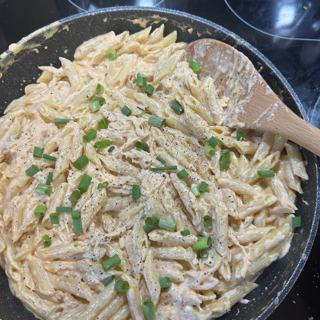 High Protein Buffalo Chicken Pasta